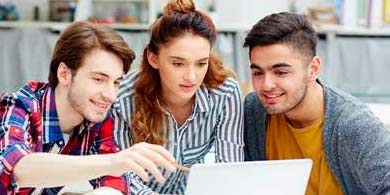 AWS lanzó cuatro iniciativas de formación gratuita para estudiantes