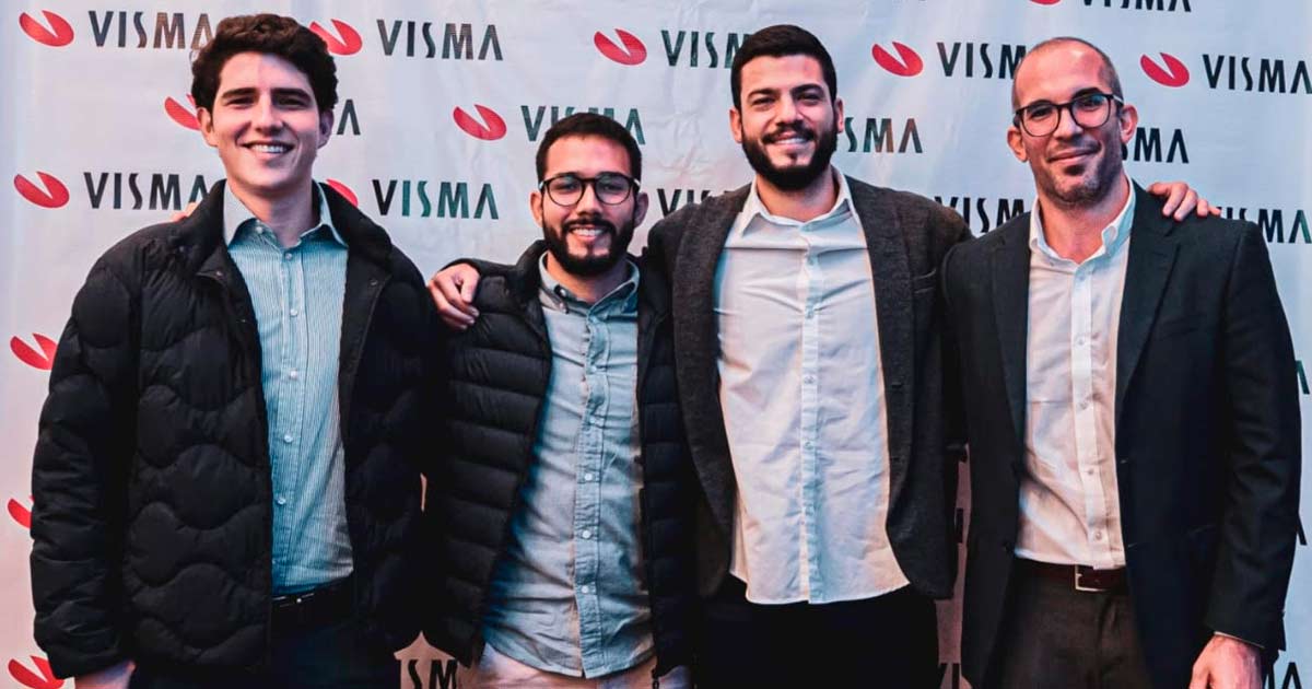 Emilio Fantozzi, Alejandro Cortés, Sebastián Nadal, socios fundadores de Mandü en Perú, y Juan Pablo Quintana, director Comercial de VISMA LatAm.
